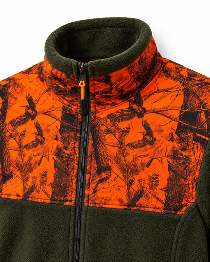 Su ve rüzgar itici özellikli dayanıklı softshell kumaş detayı
